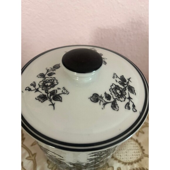 Aux Au Provence Rooster Blk/Wht Ceramic Canister - Picture 4 of 8
